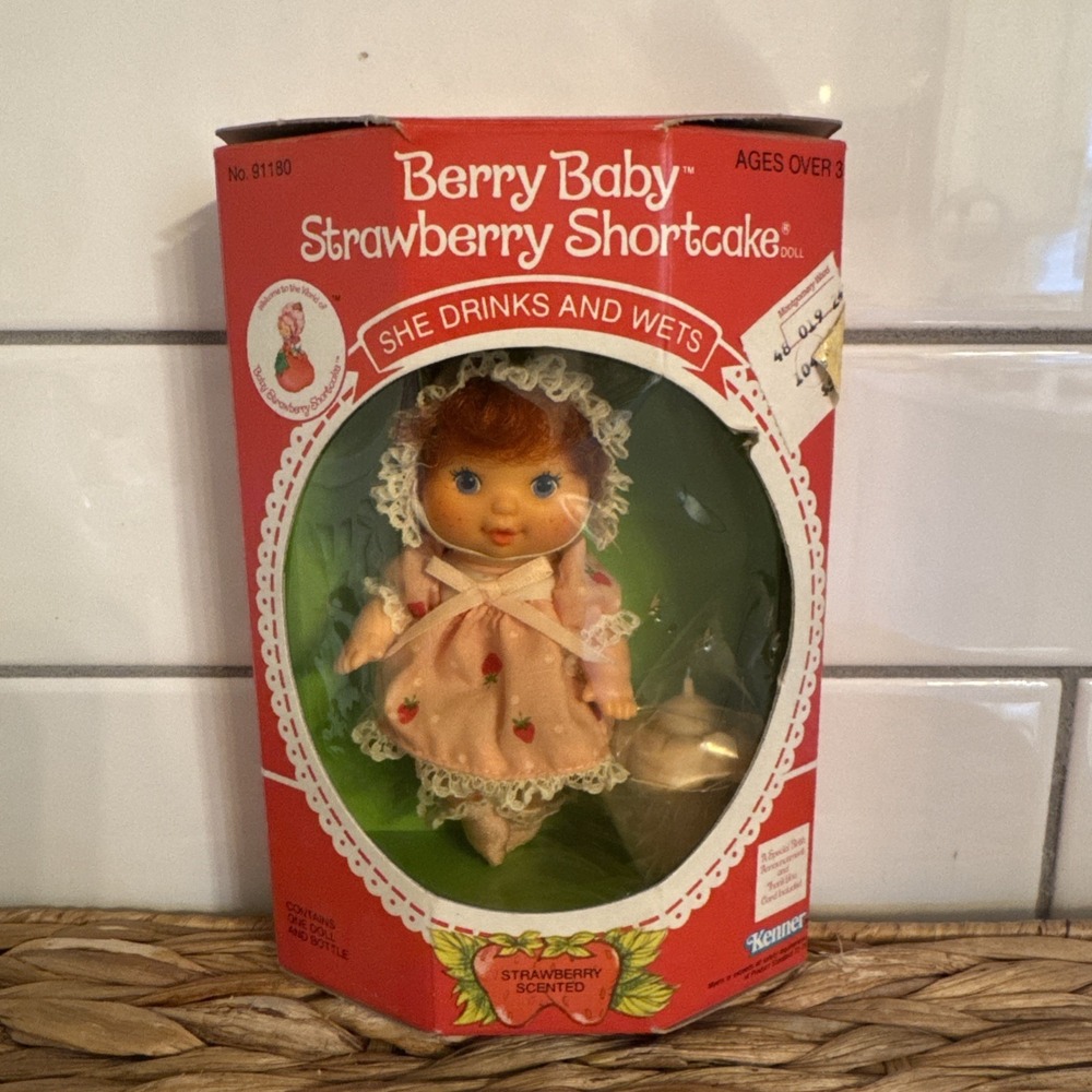 NRFB 1984 BERRY BABY STRAWBERRY SHORTCAKE DOLL New Sealed Vintage‎ NOS KENNER